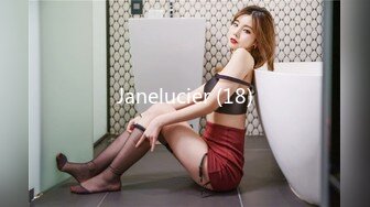 Janelucier (18)